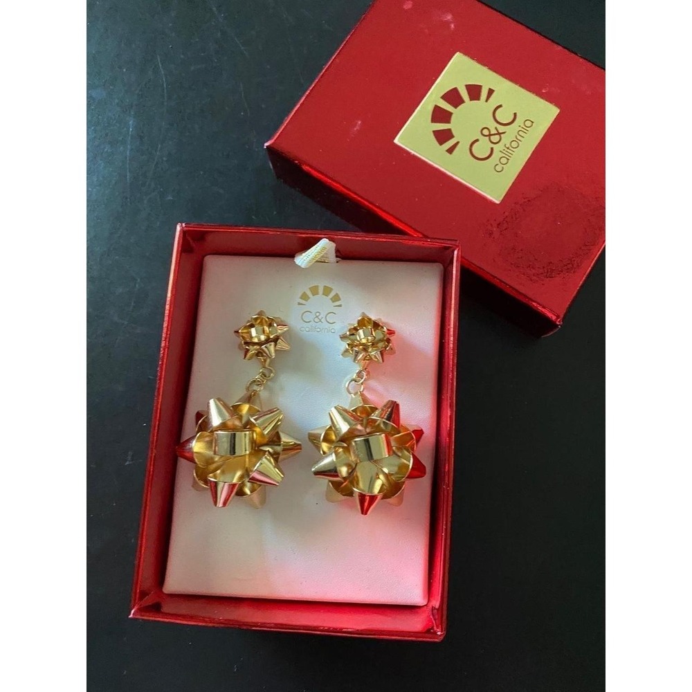 Holiday Inspired C&C California Post Present Bow Christmas Earrings Jewelry